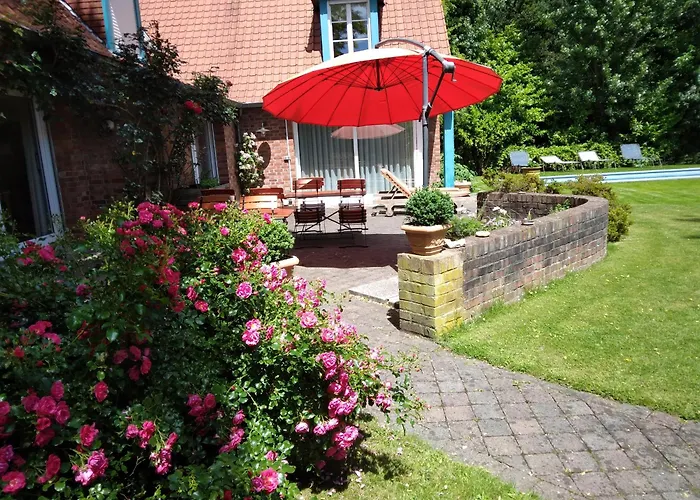 A La Maison Du Heron